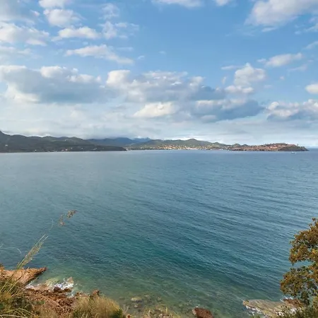 Three-bedroom Holiday In Capoliveri -li- * Casa Marchetti