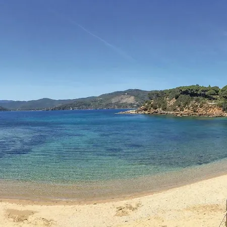 Three-bedroom Holiday In Capoliveri -li- Semesterbostad